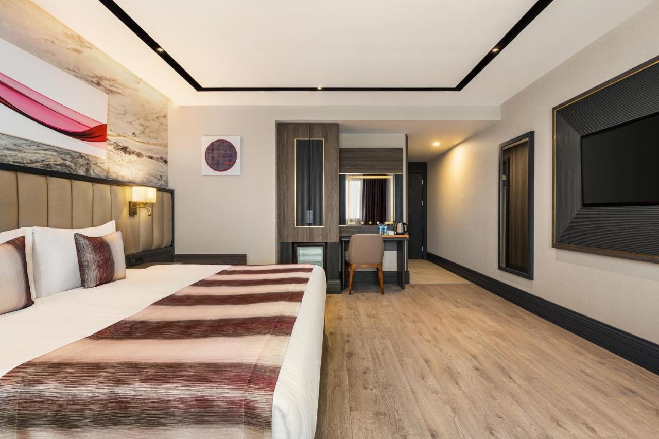 Hotel Ramada By Wyndham Istanbul Umraniye Extérieur photo