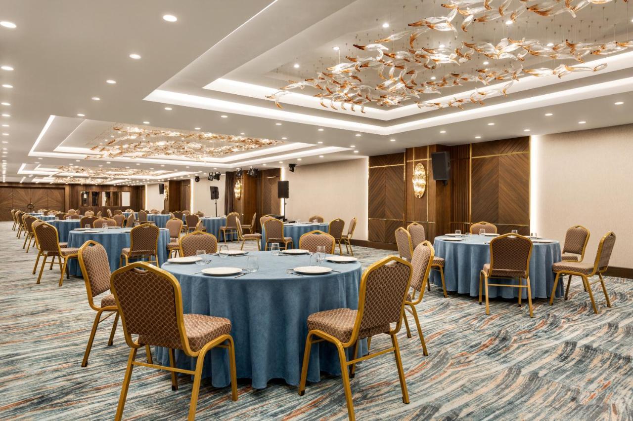 Hotel Ramada By Wyndham Istanbul Umraniye Extérieur photo