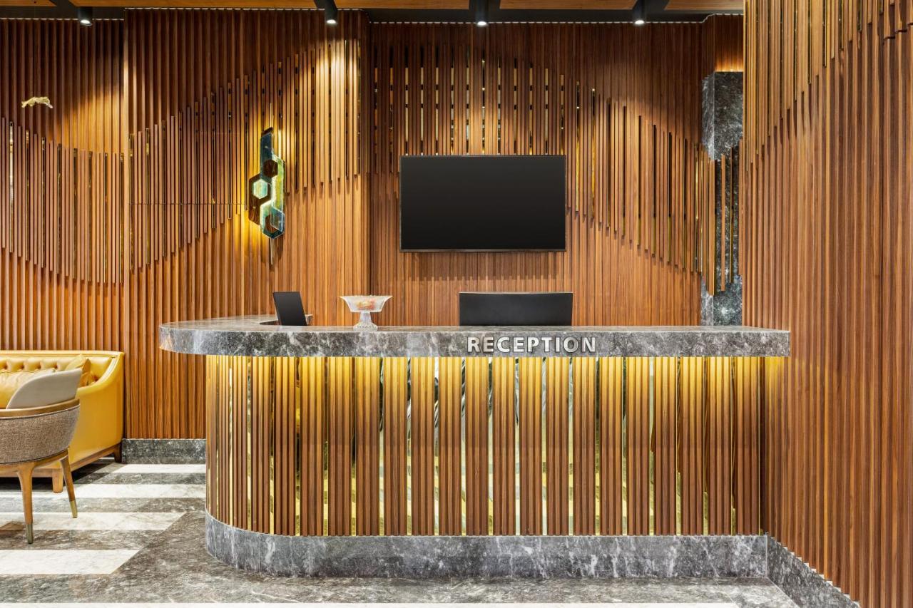 Hotel Ramada By Wyndham Istanbul Umraniye Extérieur photo