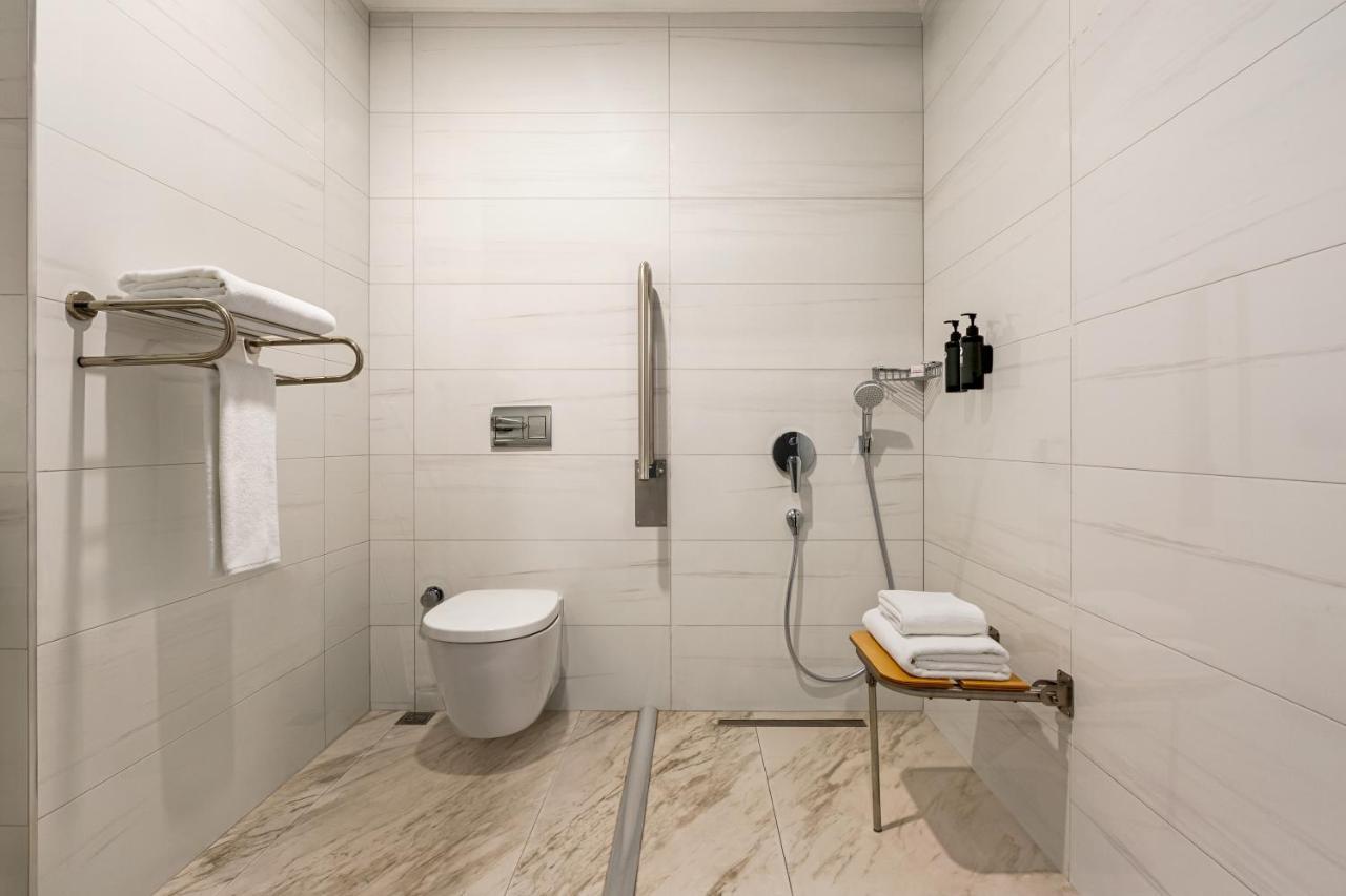 Hotel Ramada By Wyndham Istanbul Umraniye Extérieur photo