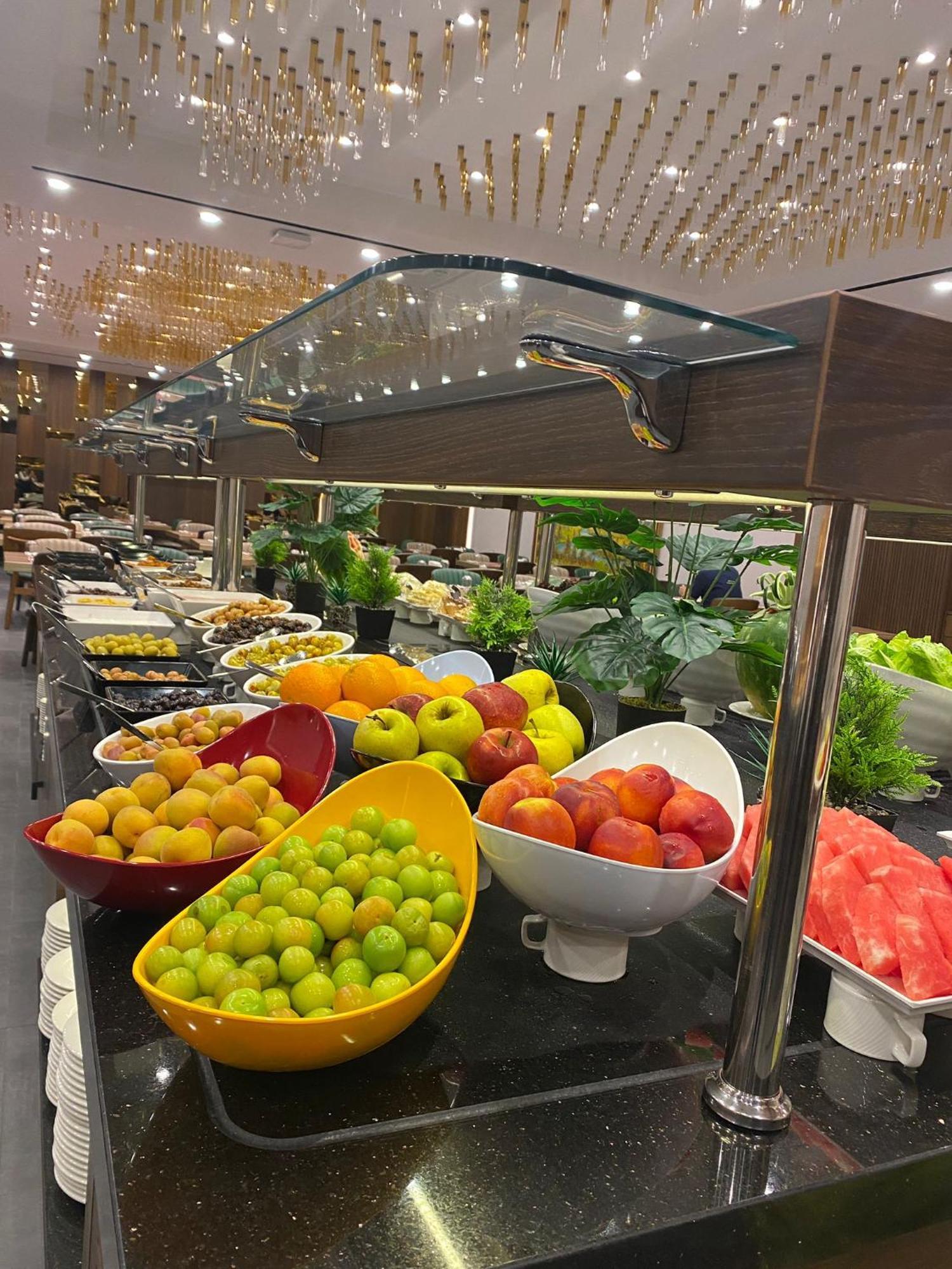 Hotel Ramada By Wyndham Istanbul Umraniye Extérieur photo
